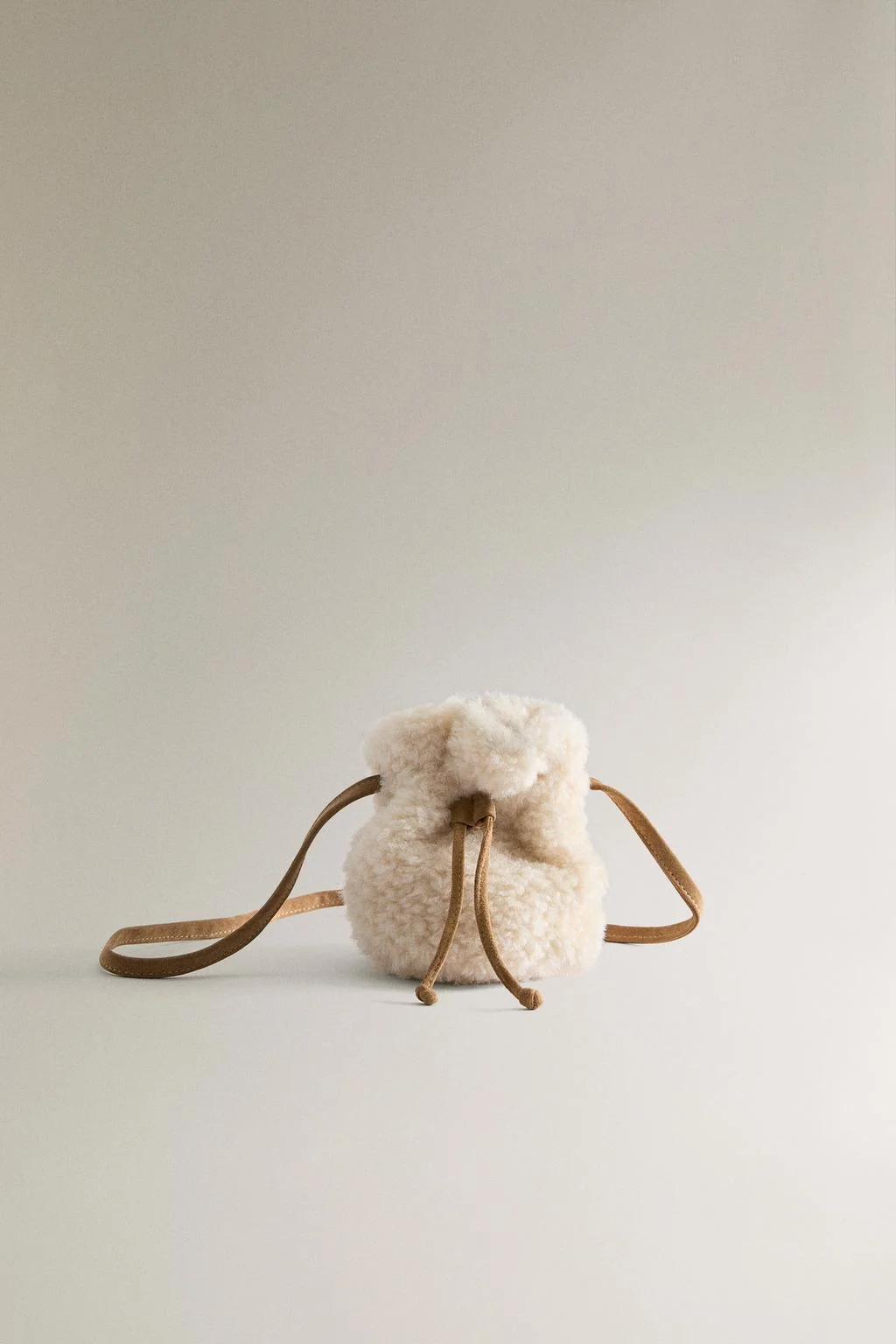 Детская сумка из искусственного меха — Кобузы | аксессуары