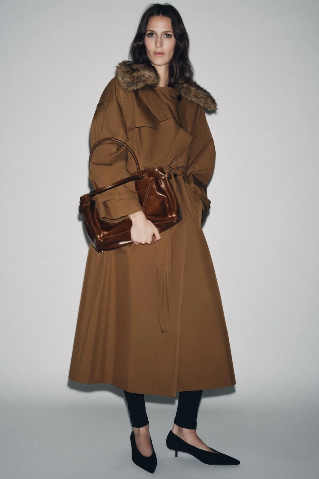 Замшевые туфли на тонком каблуке