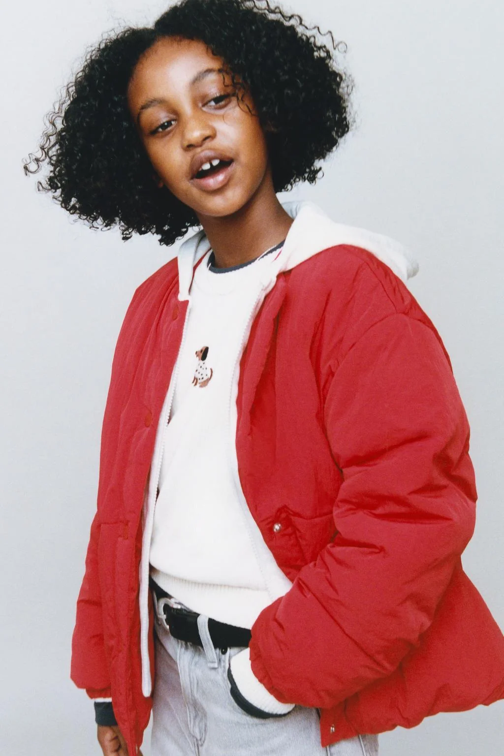 Пуховик с капюшоном и флисовой подкладкой