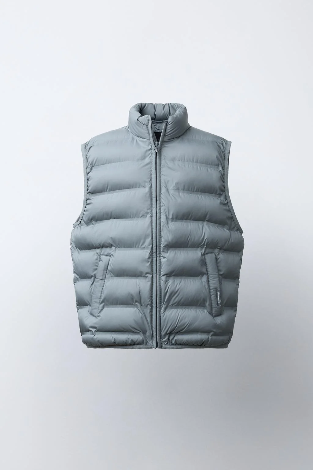 Ультралёгкий жилет с водоотталкивающей пропиткой — ОБРАЗЫ