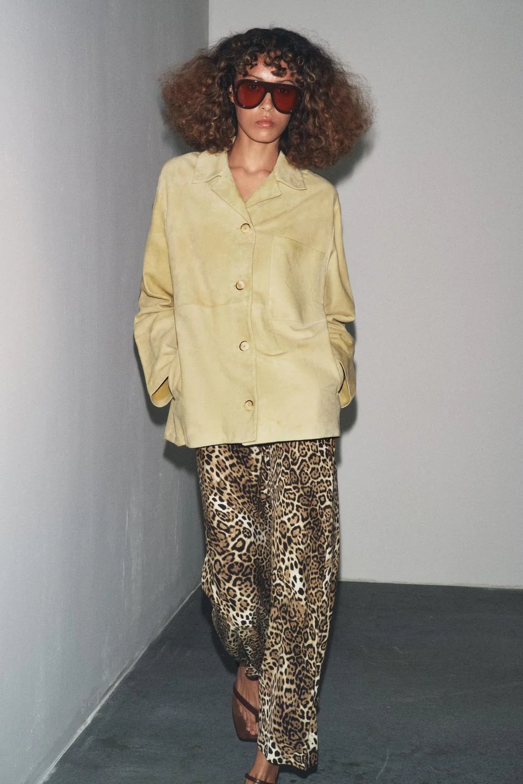 Рубашка из замши с карманами лимитированная серия