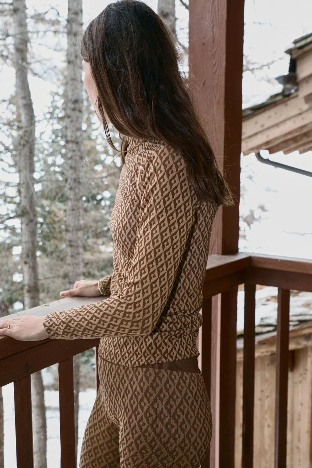 Джаккардовая бесшовная термальная футболка Thermolite® для лыжной коллекции