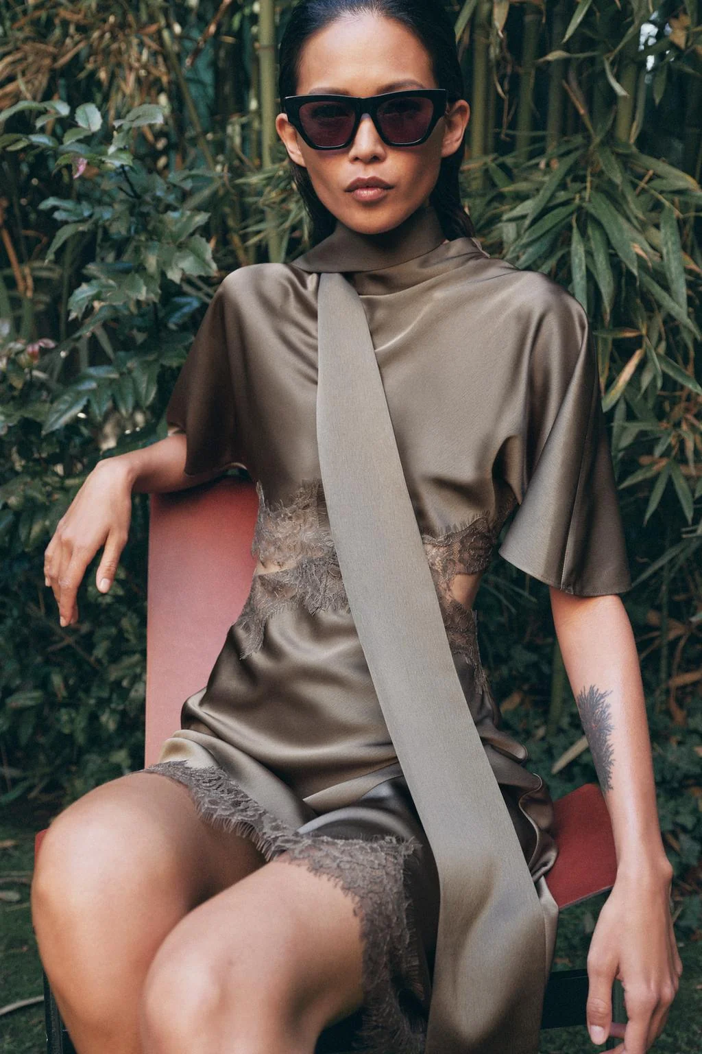 Атласное кружевное платье ZW COLLECTION