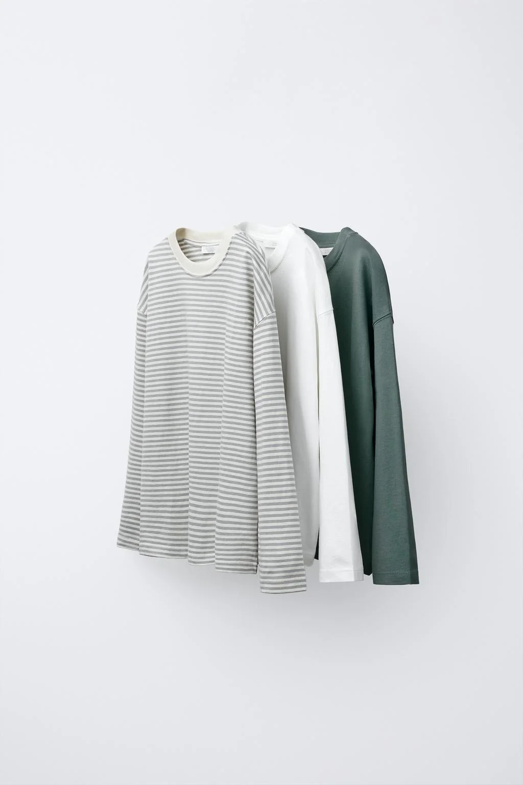 Набор из 3 футболок: однотонная и в полоску