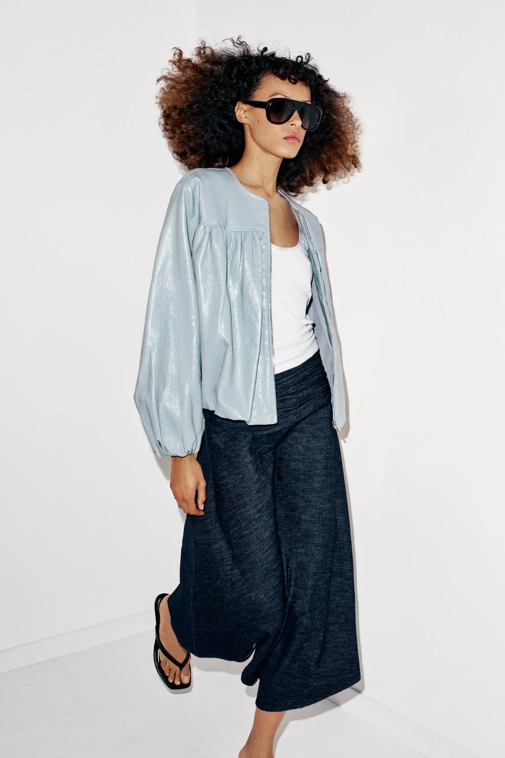 Куртка пуховик с эффектом кожи