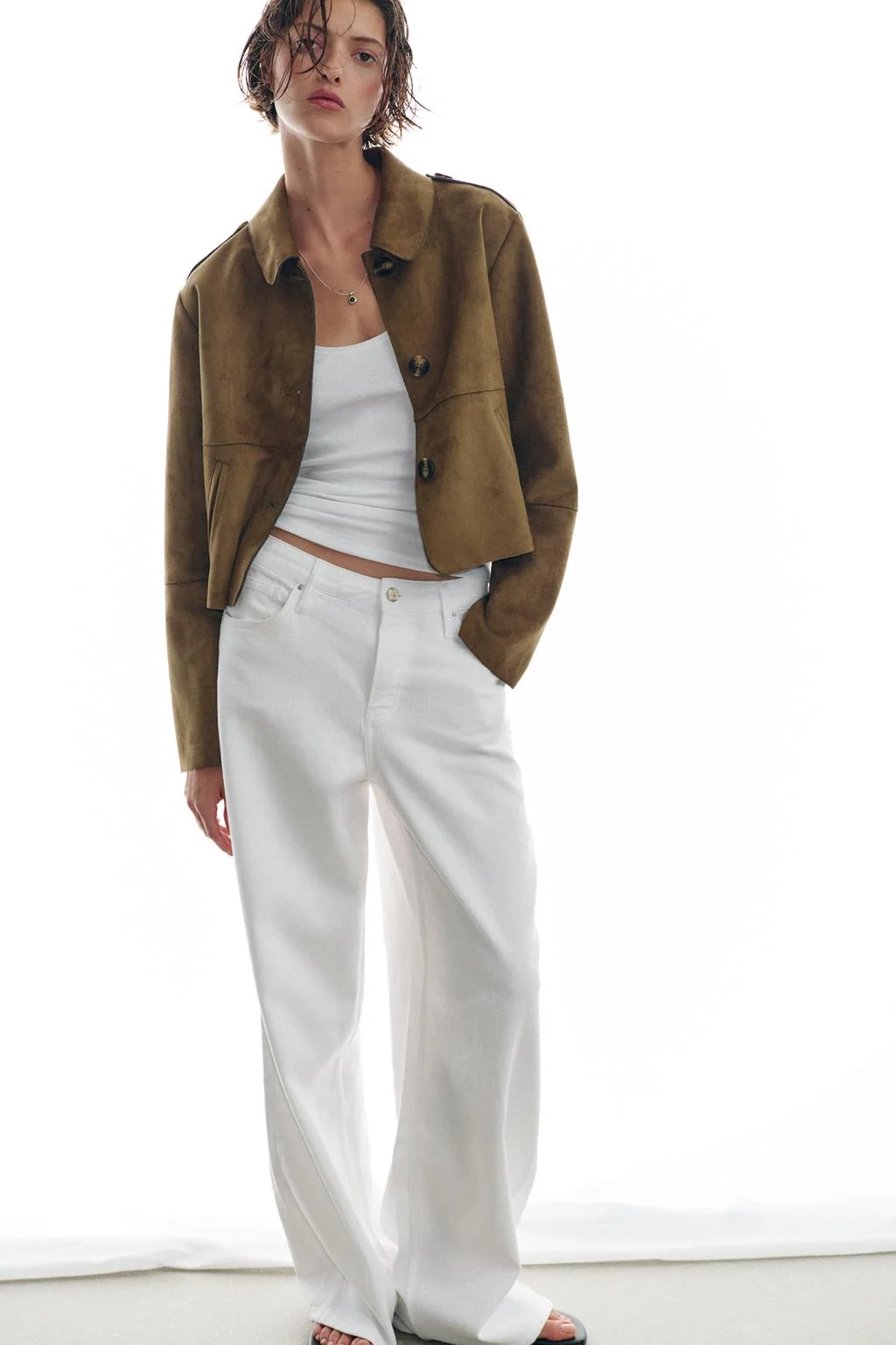 Укороченная куртка из замши эффект