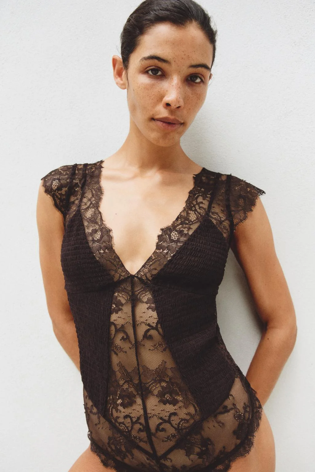 LACE TRIMMED BODYSUIT