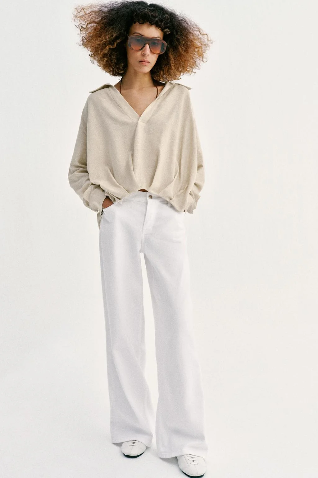 Льняная рубашка с пышной кромкой