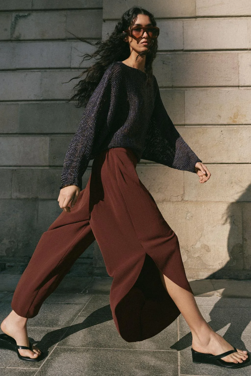 Струящиеся брюки с разрезами — С высокой талией