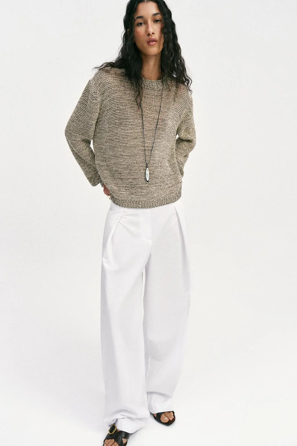 Трикотажный свитер с металлизированной нитью — Джемперы