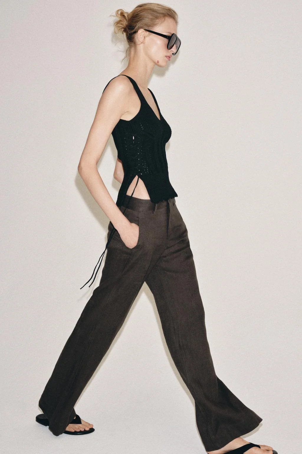 Трикотажный топ с шнуровкой в стиле корсета