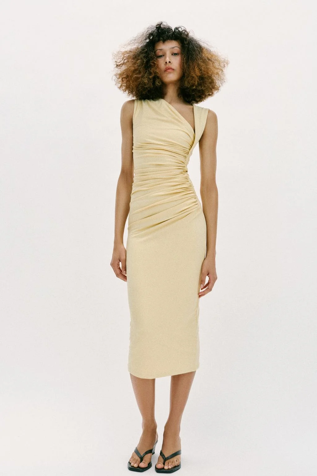 Миди-платье с драпировкой