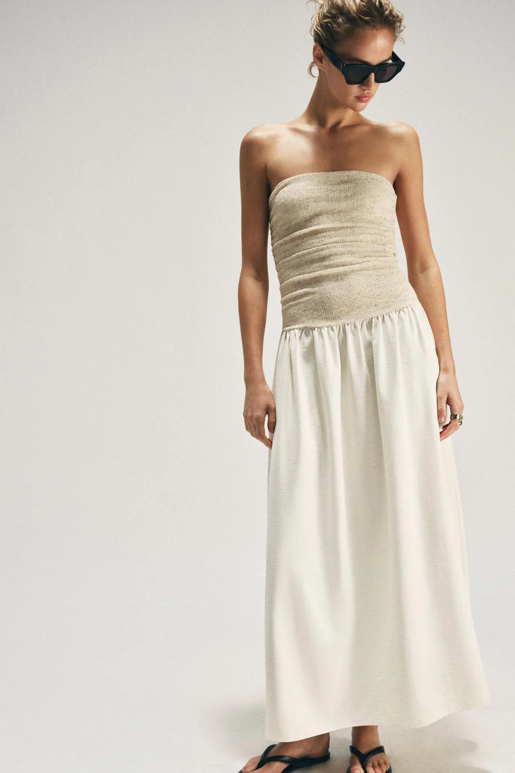 Комбинированное платье с прямым вырезом