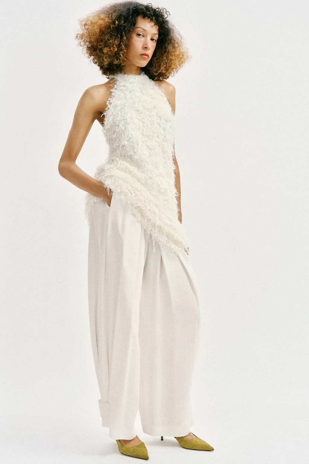 Замшевые туфли на котёнке с открытой пяткой — Туфли на высоком каблуке