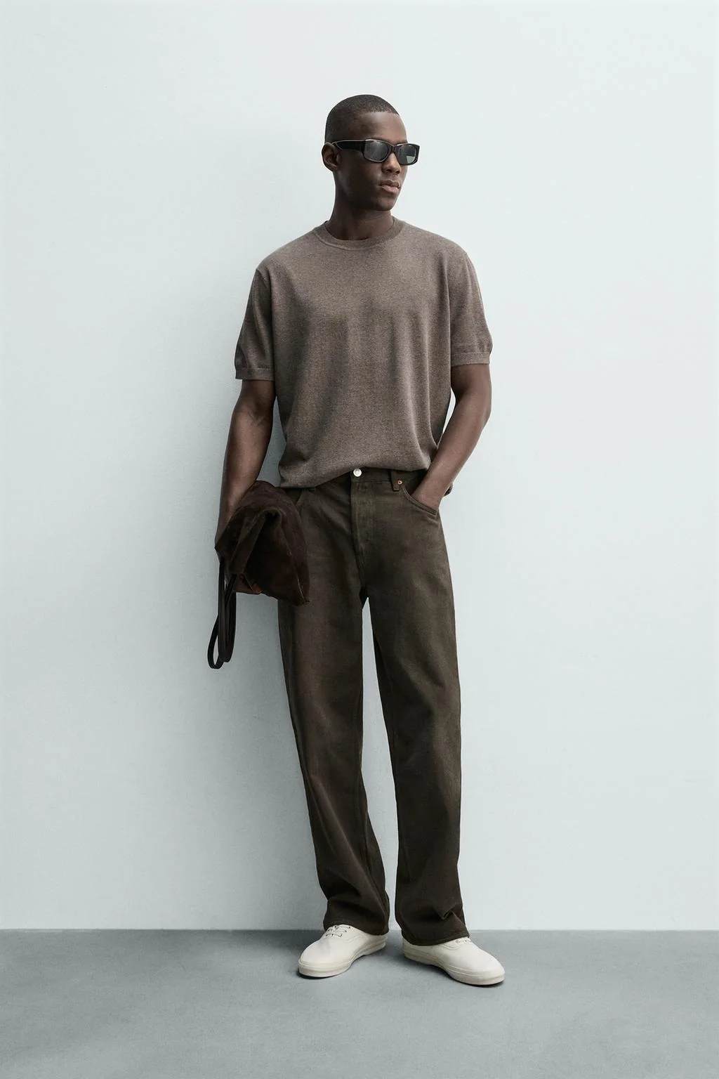 Трикотажная футболка обычного кроя — Футболки