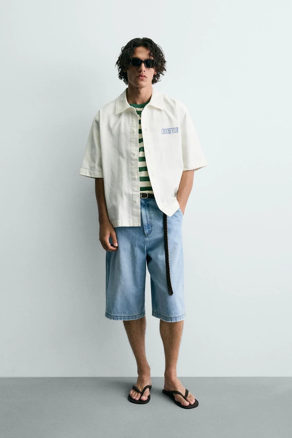 Рубашка с контрастным принтом и эффектом потёртости