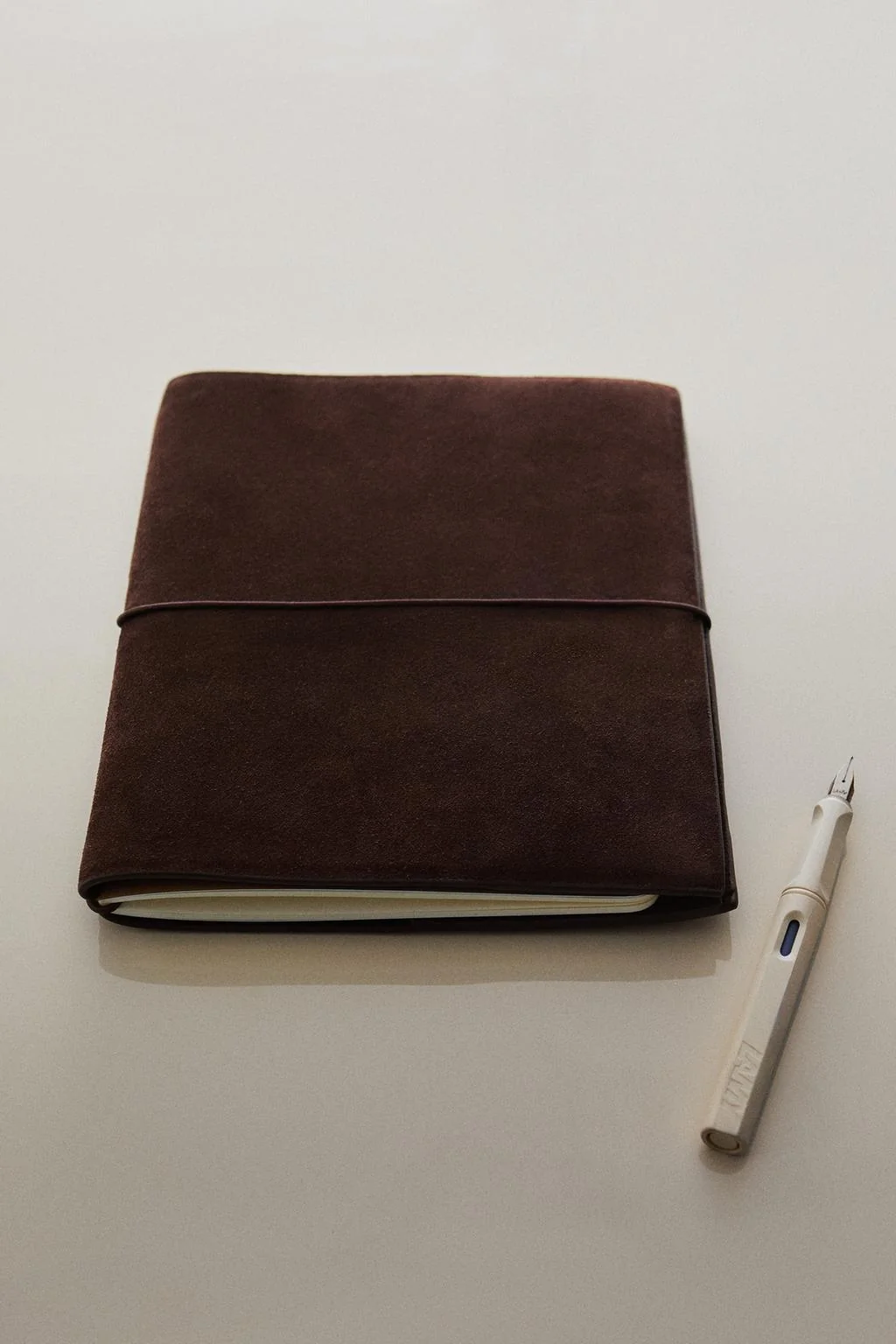 ОБЛОЖКА ДЛЯ КНИГИ ИЗ РАСЩЕПЛЕННОЙ КОЖИ
