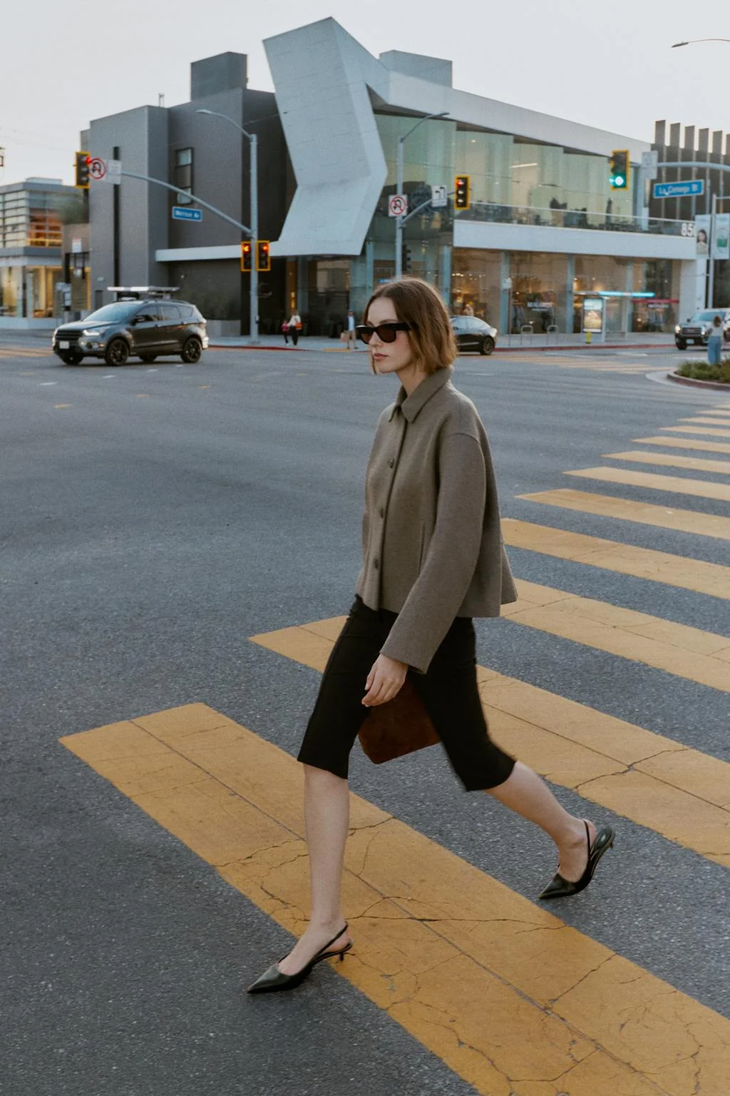 Короткое шерстяное пальто