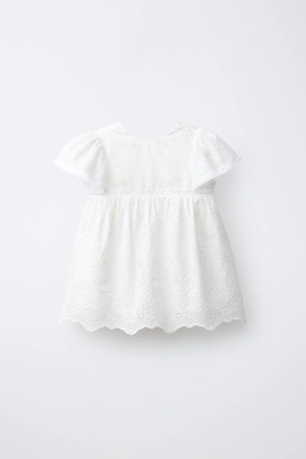 Платье с вышивкой в цветочном принте