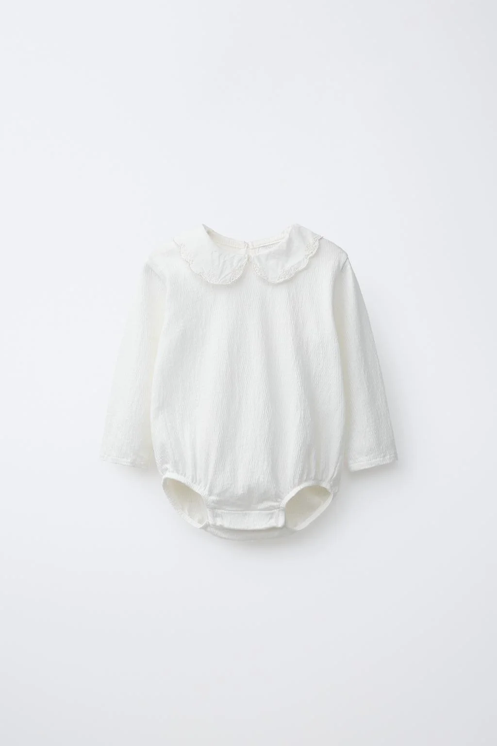 Боди с вышивкой и воротником питер пэн