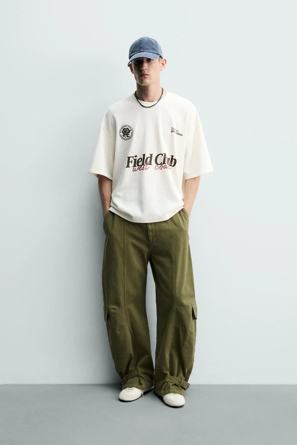CONTRAST PRINT TEXTURED T-SHIRT