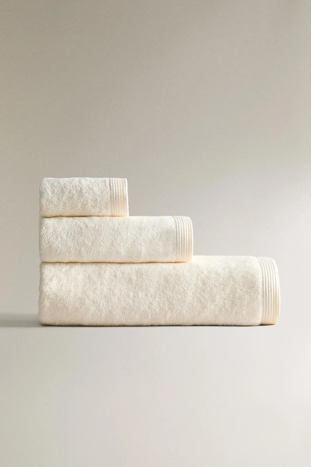 Полотенце для ванной из шелковой смеси (600 г/м²)