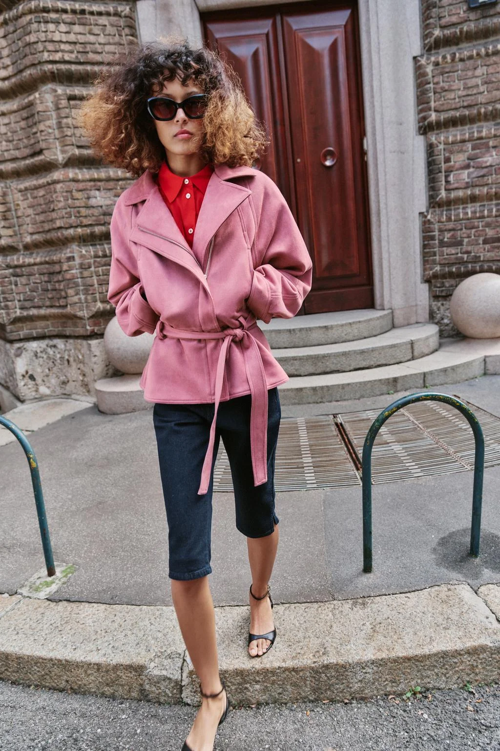 Куртка из искусственной замши с поясом