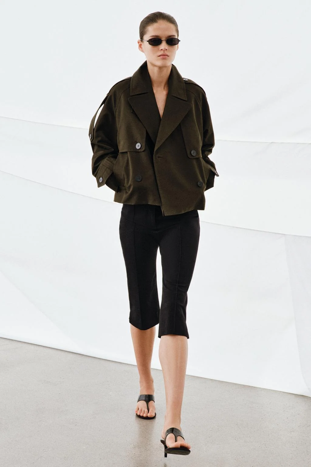 Водоотталкивающий короткий тренч ZW COLLECTION