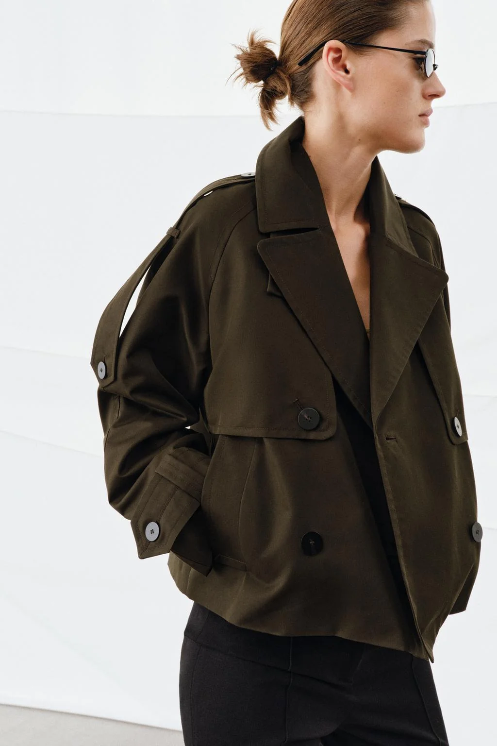 Водоотталкивающий короткий тренч ZW COLLECTION