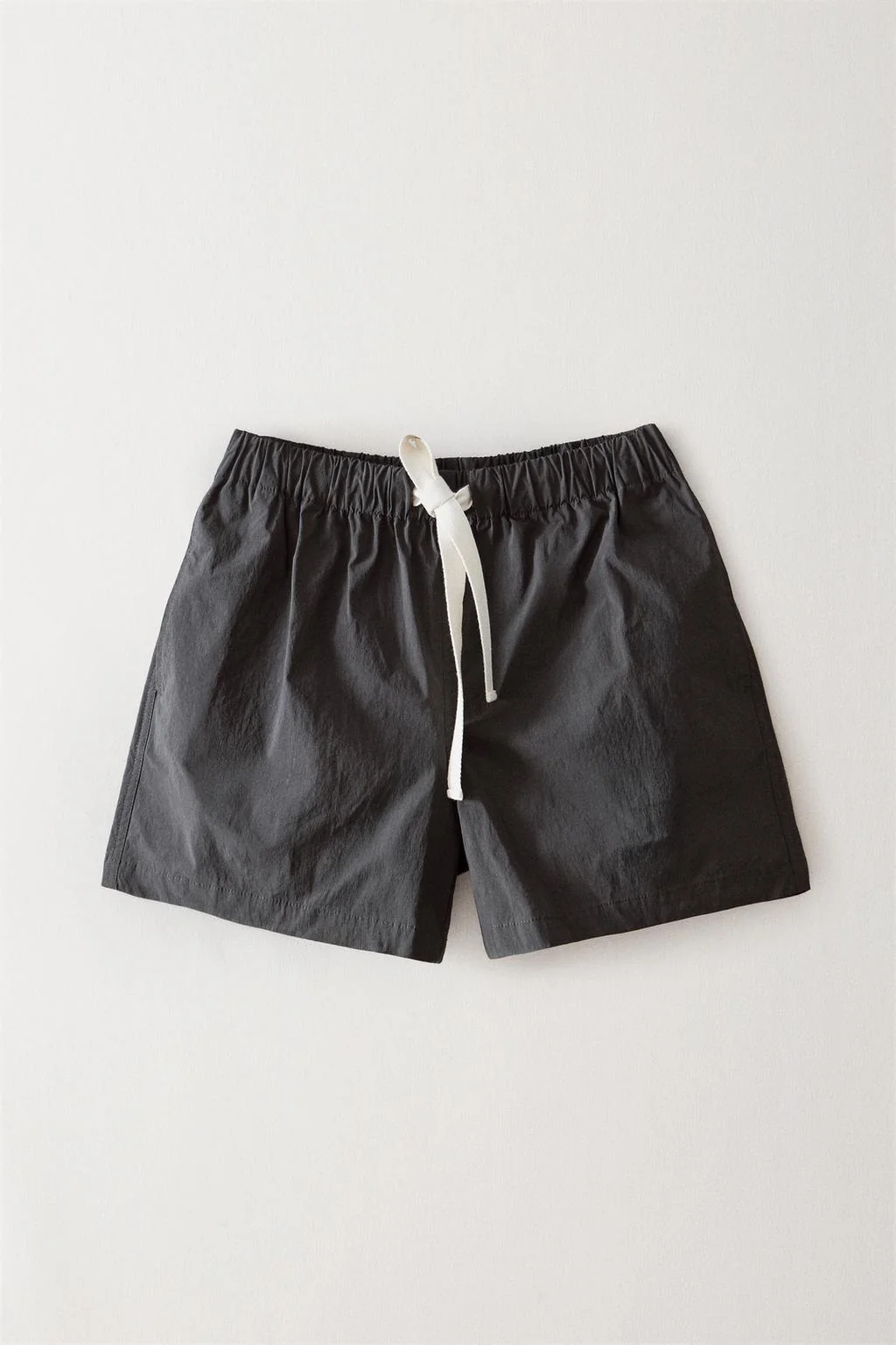 ПЛОСКИЕ ПЛЯЖНЫЕ ПЛАВКИ — Носки и пижамы