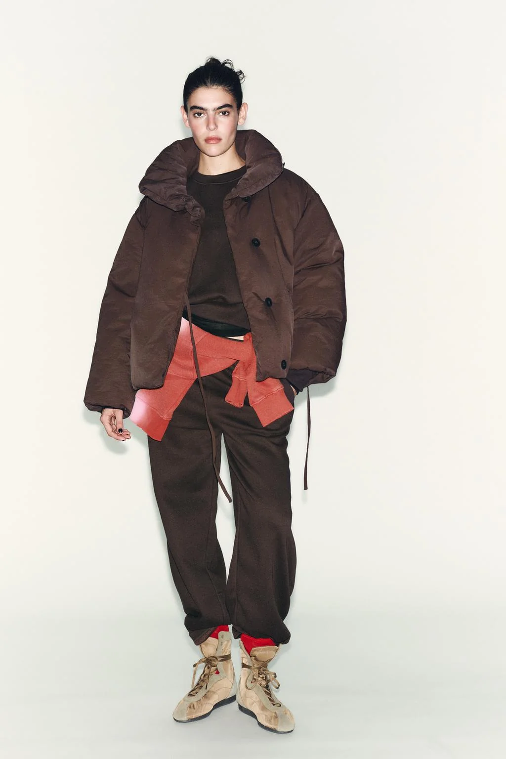 Короткая стеганая анорак с защитой от воды и ветра