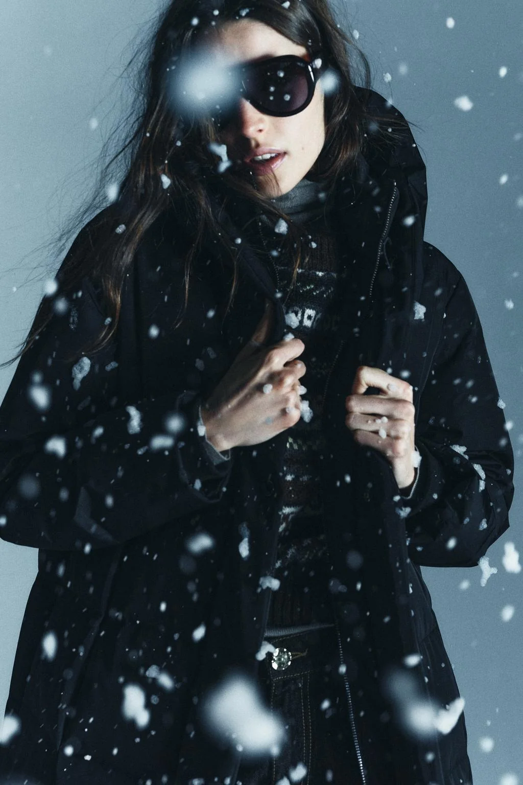 Удлиненный анорак с капюшоном, 50% пух 50% перо, водоотталкивающий, ветрозащитный