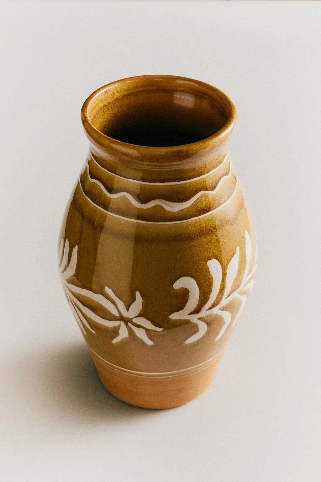 STONEWARE VASE WITH LEAVES