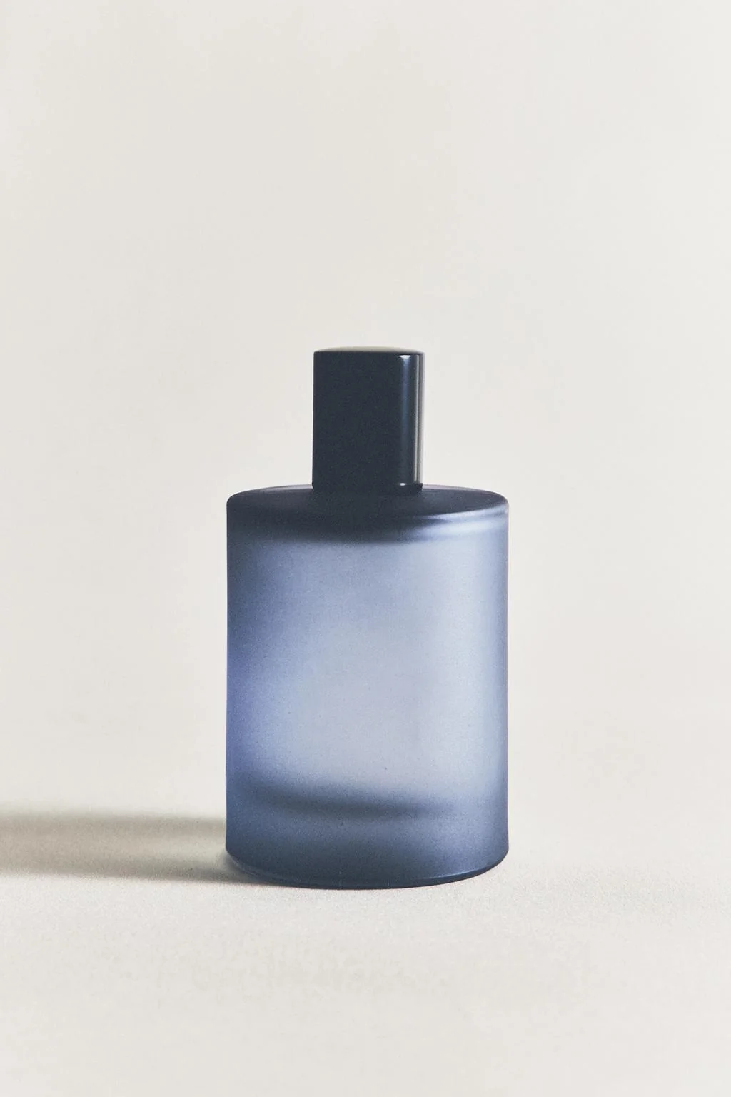 (100 ML) AQUA BERGAMOT FABRIC FRESHENER SPRAY