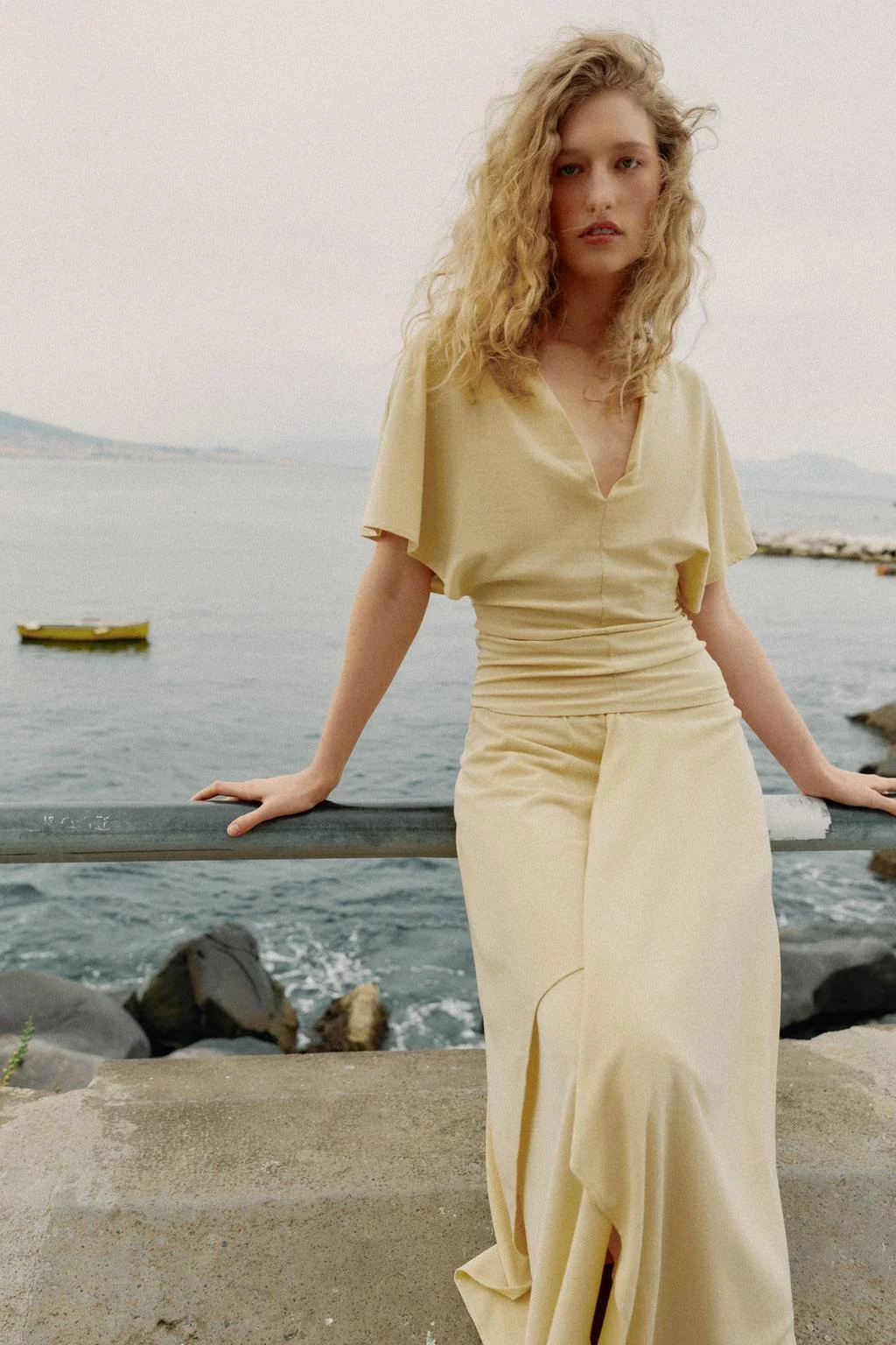 Асимметричная струящаяся юбка