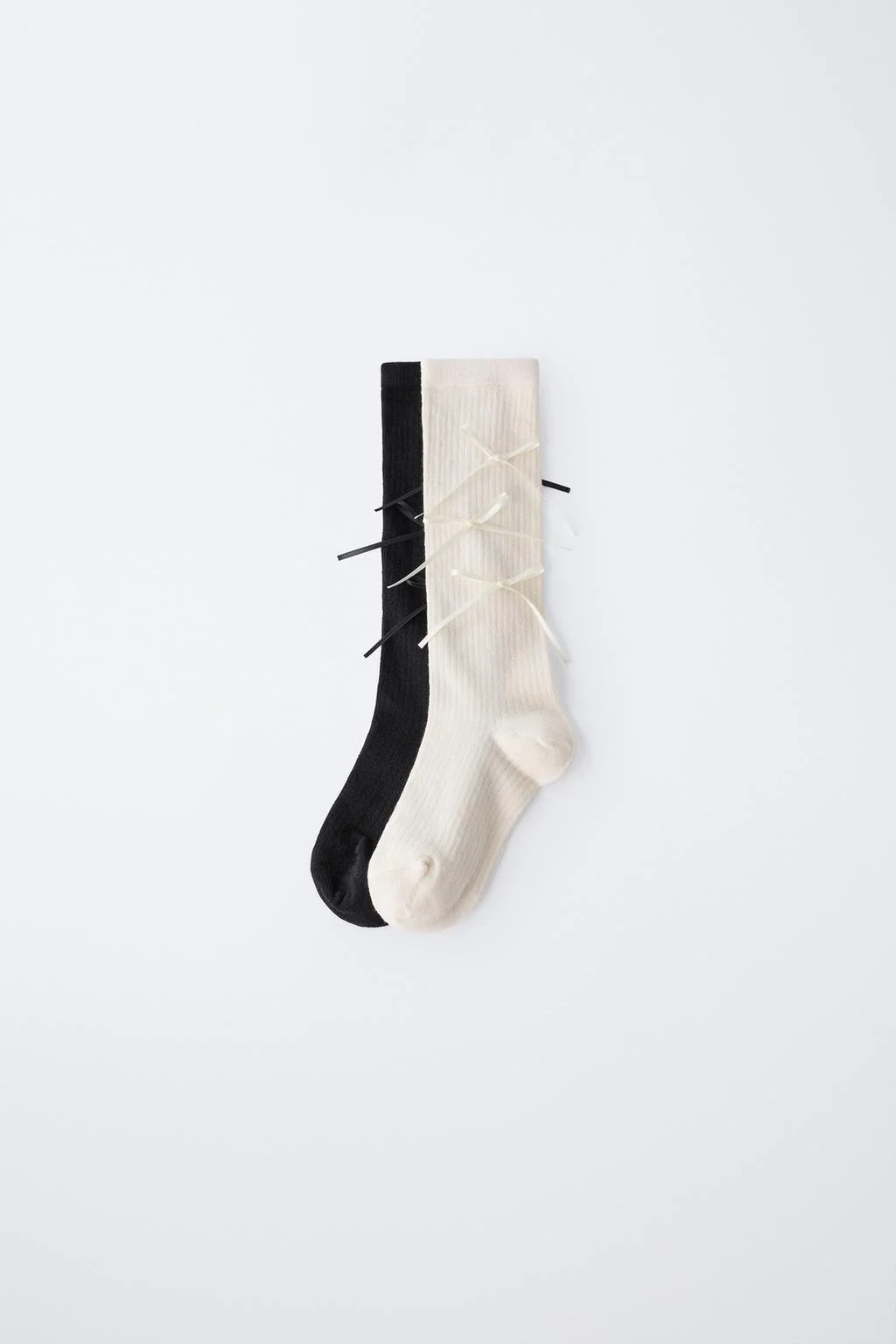 2-PACK OF LONG SOCKS WITH BOWS
