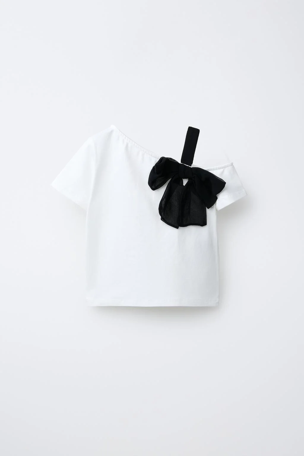 ASYMMETRIC TOP WITH BOW