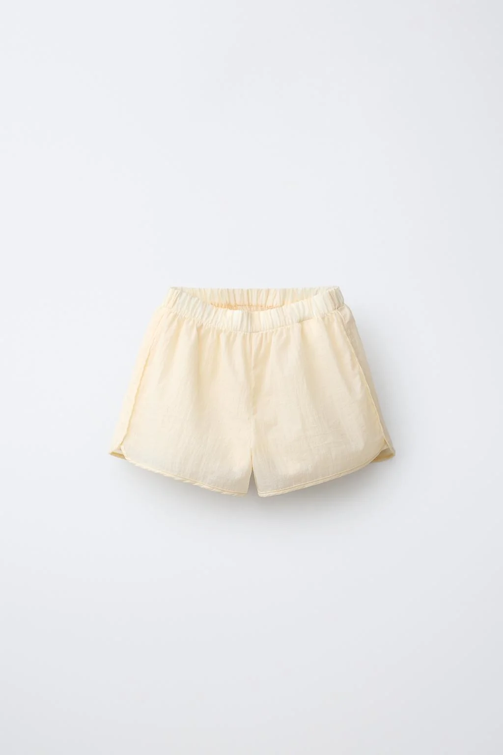 LIGHTWEIGHT TECHNICAL BERMUDA SHORTS