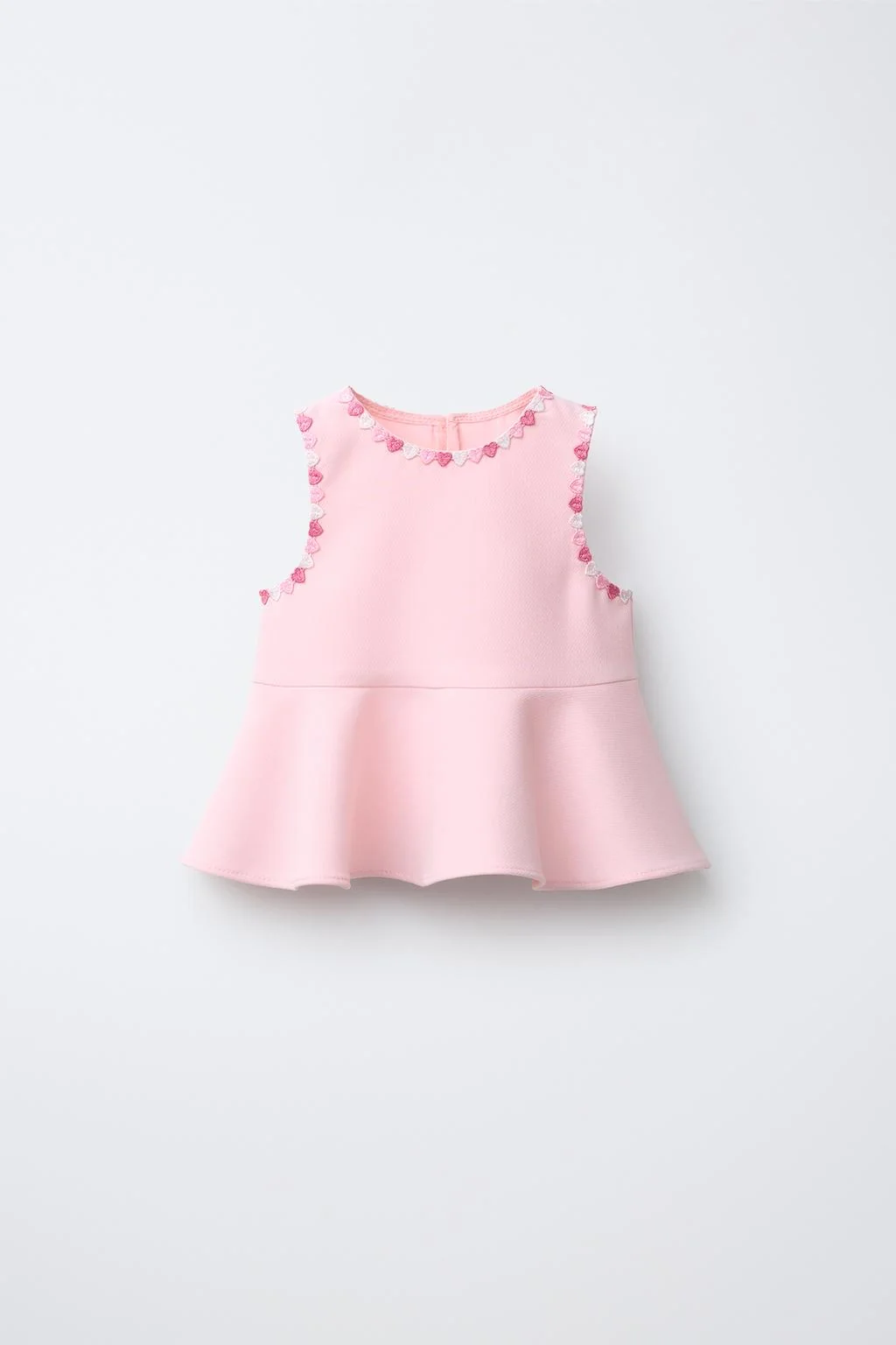 EMBROIDERED FLORAL TOP