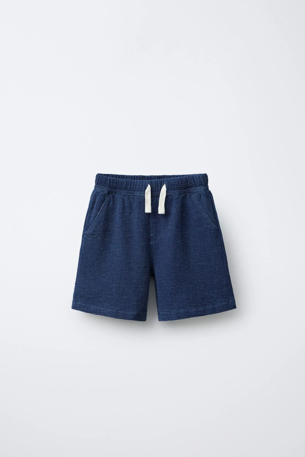 TEXTURED BERMUDA SHORTS