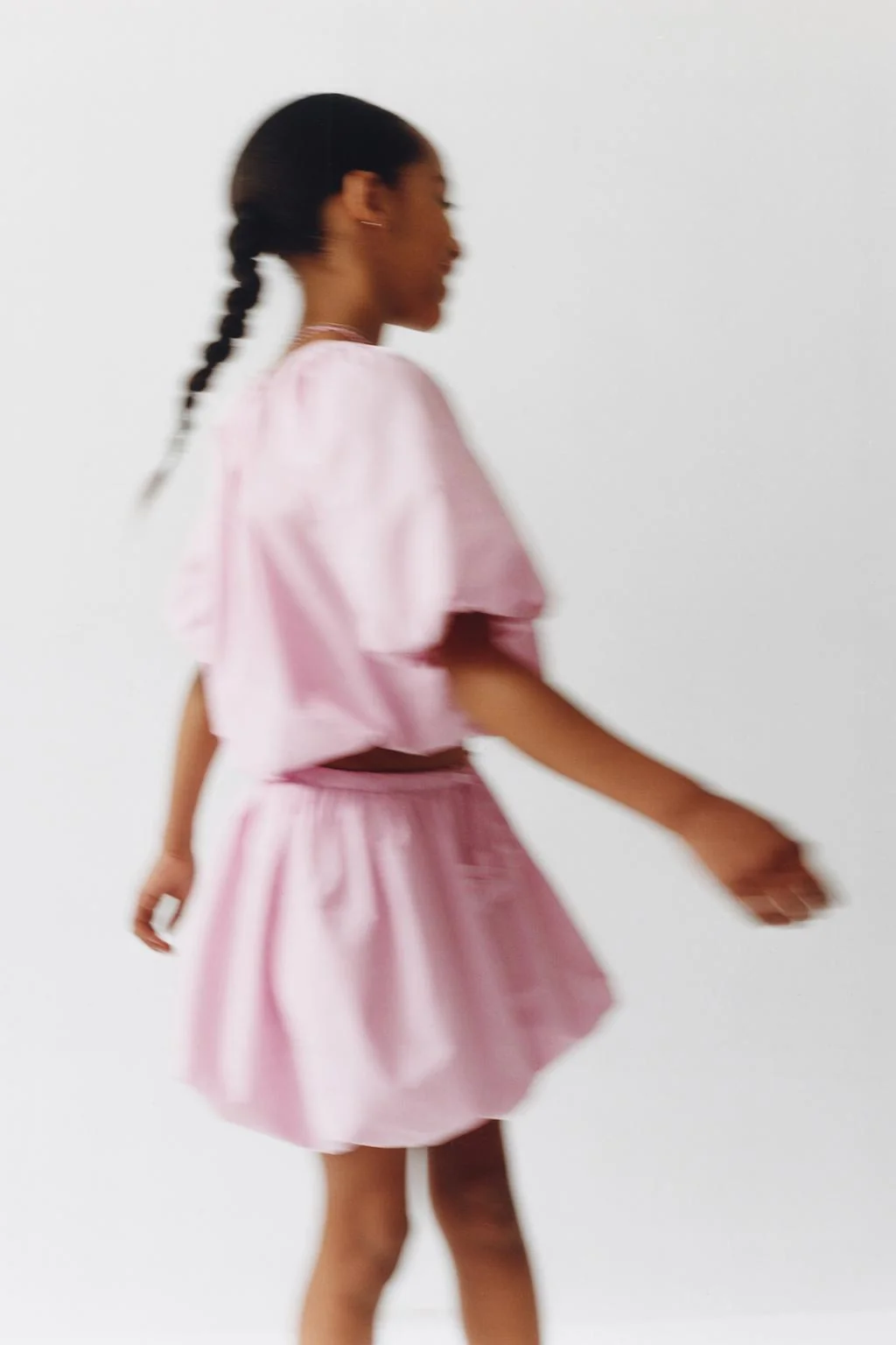 PUFF SLEEVE TOP WITH GEM BUTTON