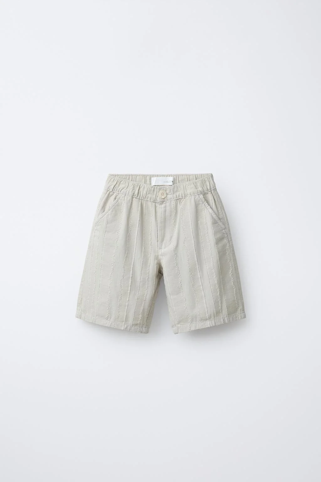 TEXTURED BERMUDA SHORTS