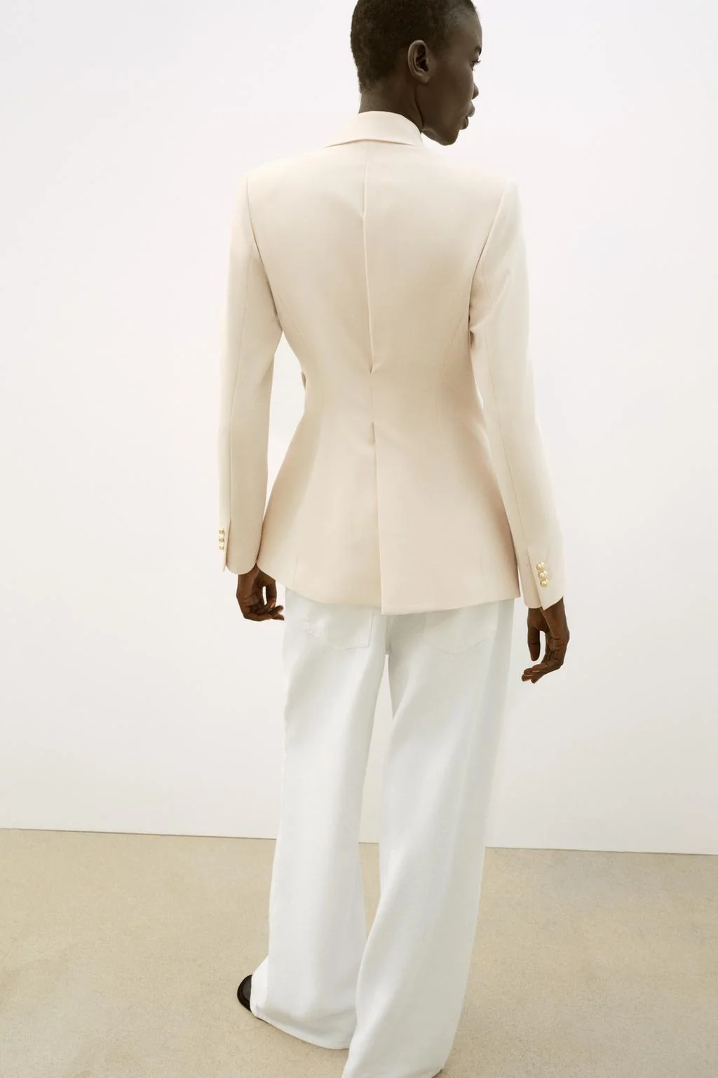 Двубортный пиджак с пряжкой