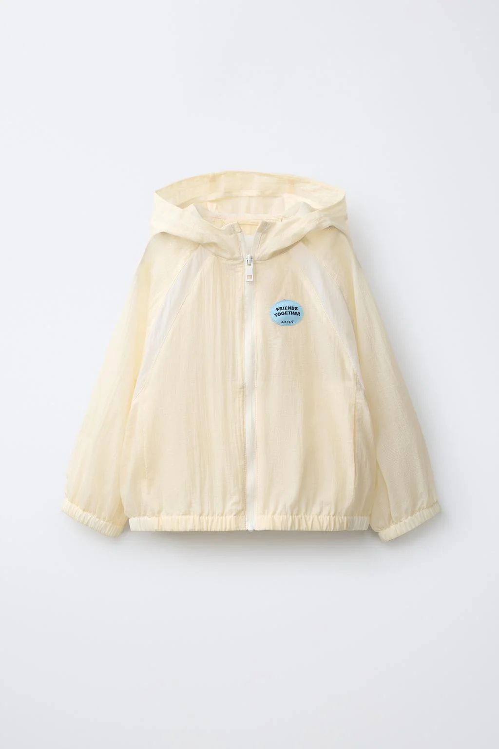 LIGHTWEIGHT RAINCOAT WITH LABEL