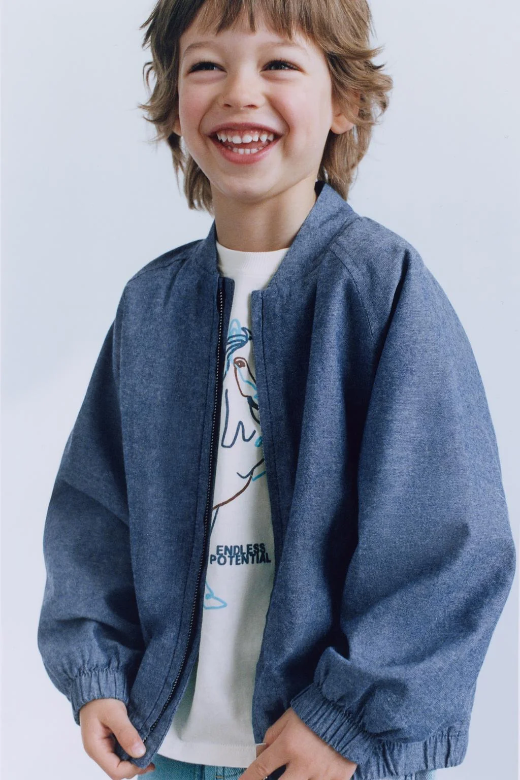 LIGHTWEIGHT BOMBER JACKET