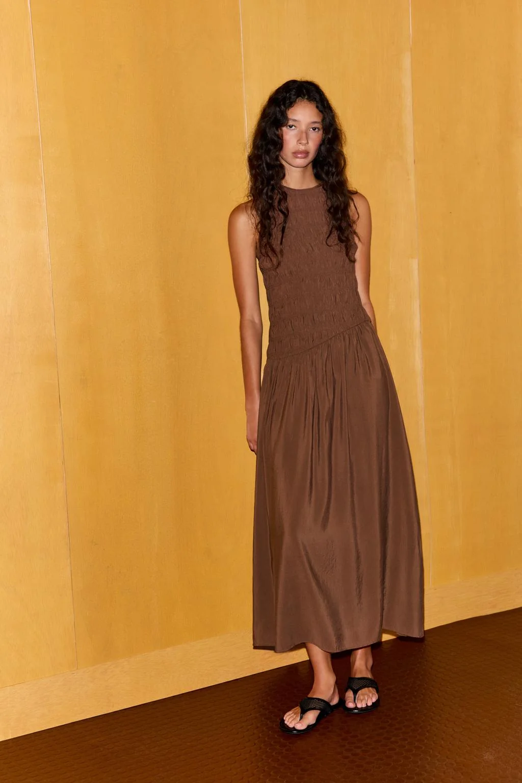 Платье миди объёмного кроя