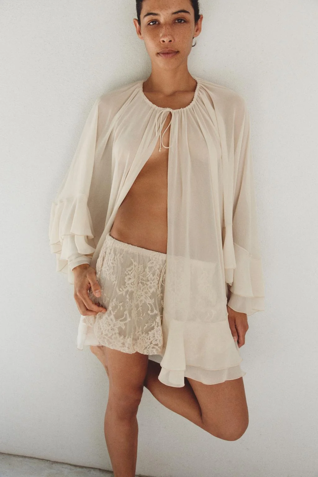 LACE SAROUEL SHORTS