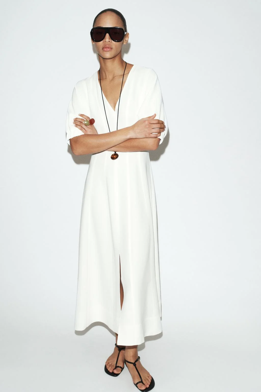 Платье миди с пышными рукавами