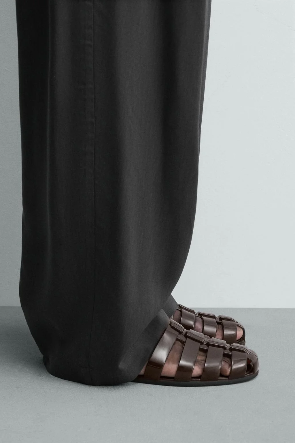 CAGE SANDALS