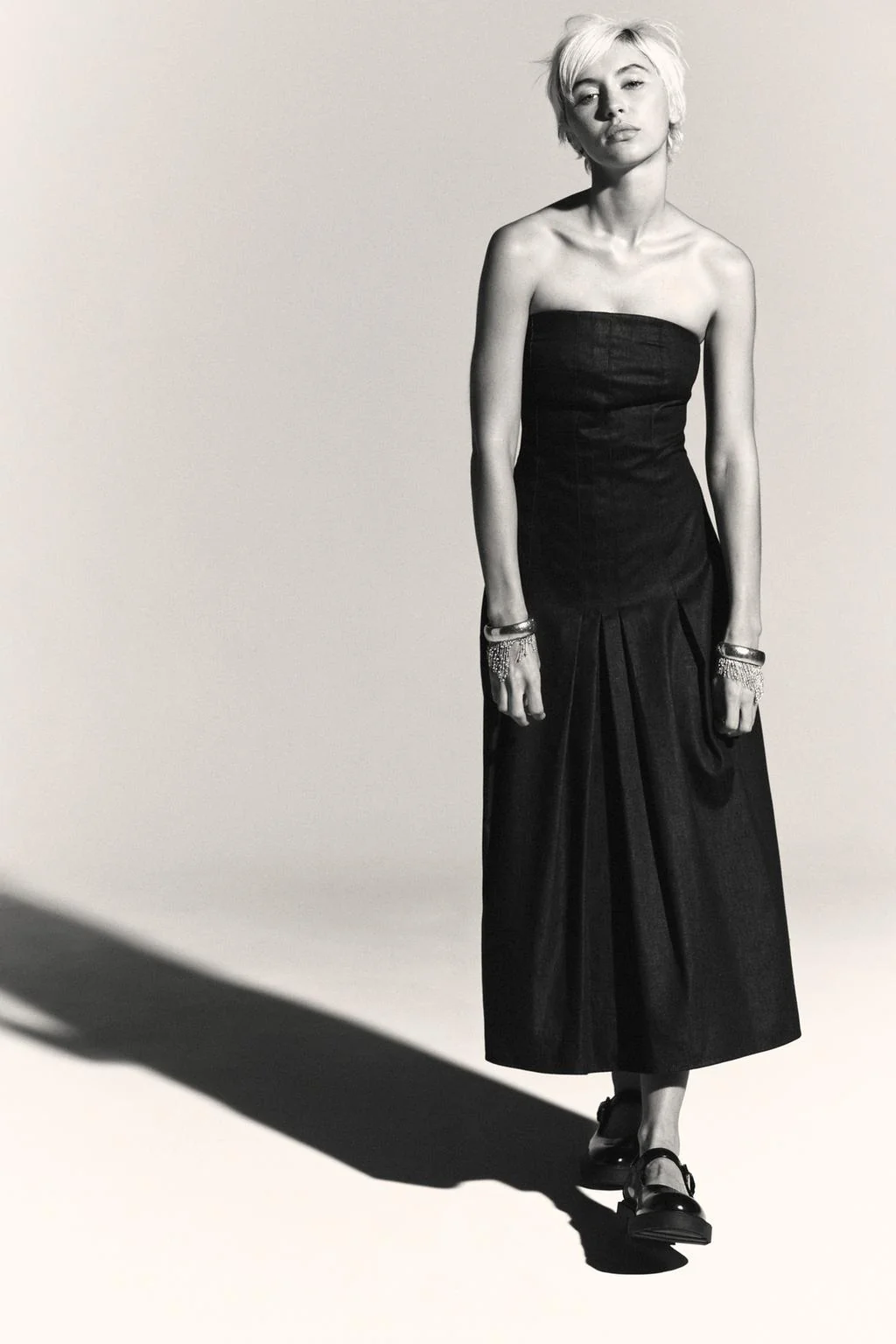 TRF джинсовое миди-платье с прямым вырезом